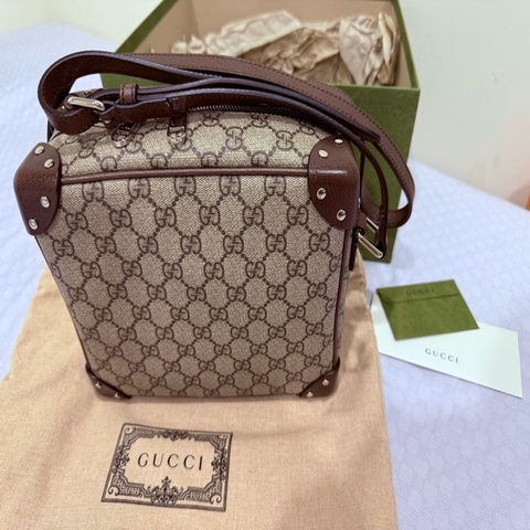 鹿晗同款Gucci 老花斜背包（郵差包）