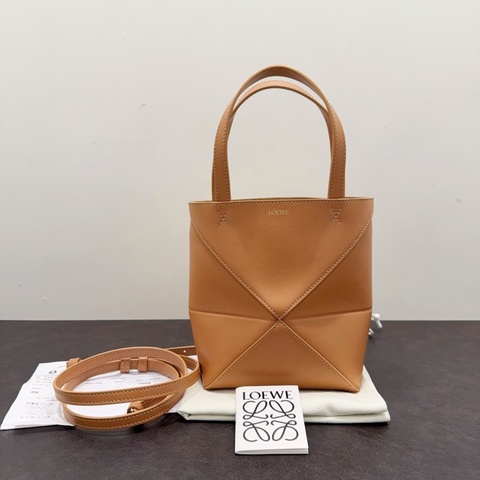 全新未使用 Loewe羅意威 Puzzle Fold焦糖色/棕色亮面牛皮革Mini迷你幾何折疊Tote托特購物袋