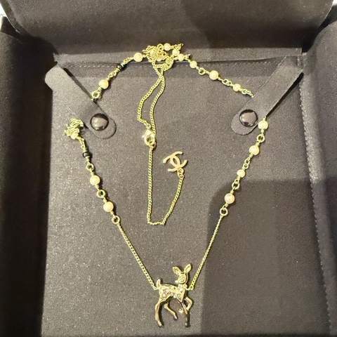 CHANEL 小鹿項鍊VIC年度禮