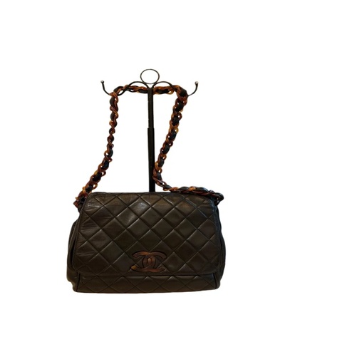 Chanel 玳瑁菱格紋大雙C肩背包