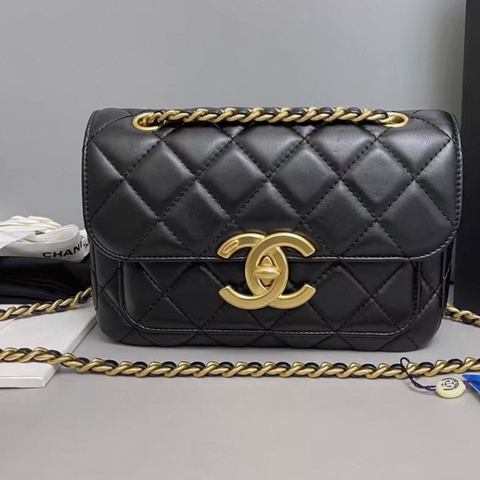 Chanel香奈兒 黑金全皮菱格大logo鏈條包 芯片
