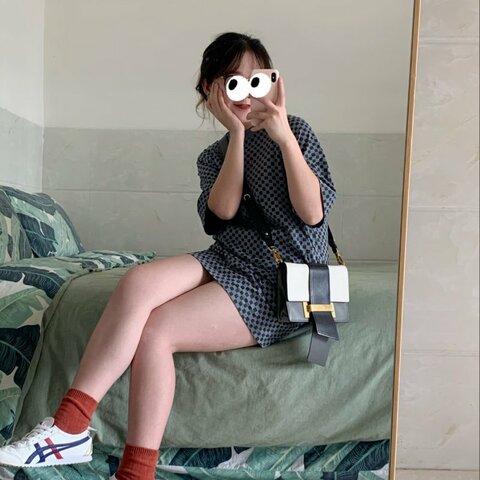 PRADA 拼色金扣舌頭包 22*15*6 98新配件塵袋保卡