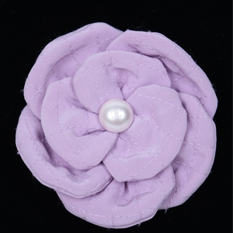 Chanel 15年紫色泡芙织物珍珠山茶花胸针