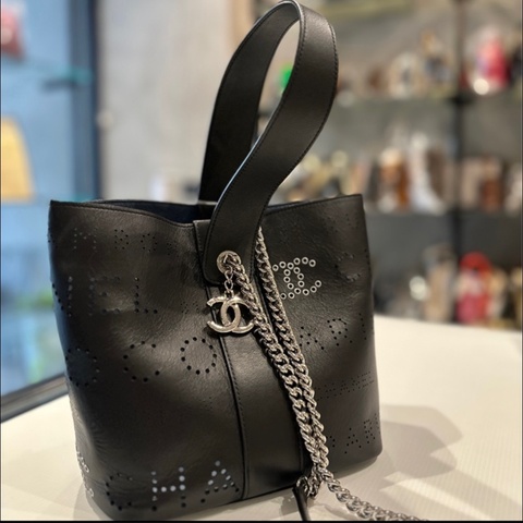 Chanel #手提包 #肩背包 #側背包 #水桶包