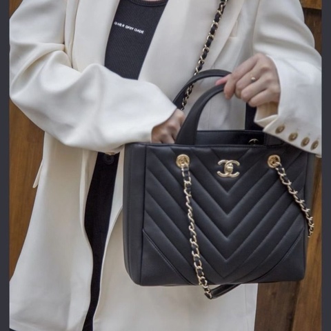 Chanel 黑金V紋2ways tote托特包 26*22*8 95新 配件塵袋保卡