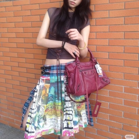 BALENCIAGA 紅色中號手提肩背機車包 38*24*13 9新 配件塵袋鏡子