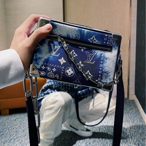 LV Soft Trunk藍色 盒子包 芯片款 18*12*8 9新 配件塵袋