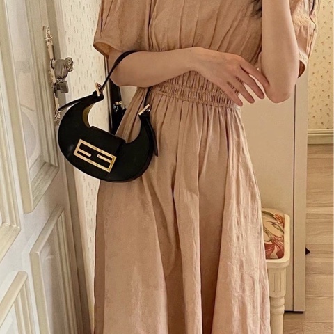 Fendi Cookie腋下包 牛皮mini 黑色 22 x 17.5 x 4.5 9新 配件塵袋 購證 盒