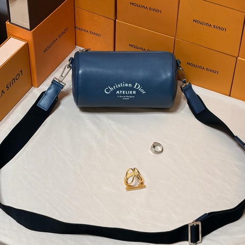 ‼️近新閒置 Dior 迪奧 素面荔枝皮 藍灰圓桶包 肩背包 斜背包