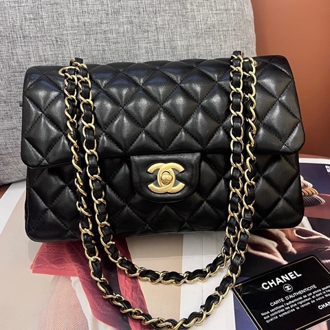 Chanel香奈兒黑金羊皮皮CF 小號  26開