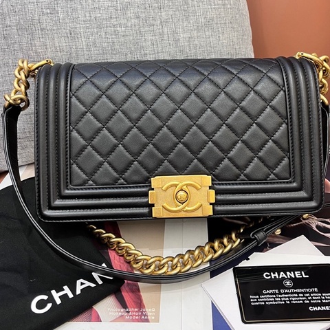 Chanel香奈兒黑金光面牛皮Leboy中號 30開有卡