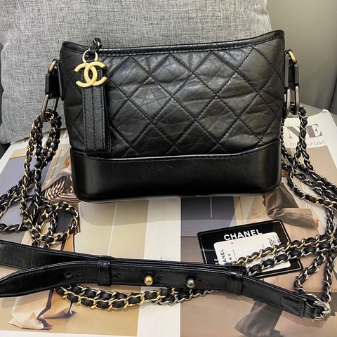 Chanel香奈兒黑金小號流浪包 30開有卡