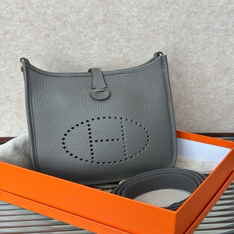 Hermès 愛馬仕  積雨雲灰  b刻