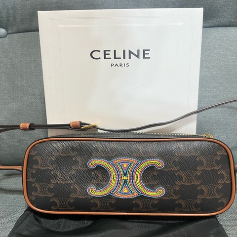 Celine Triomphe 迷你相機包#彩虹刺繡標誌#