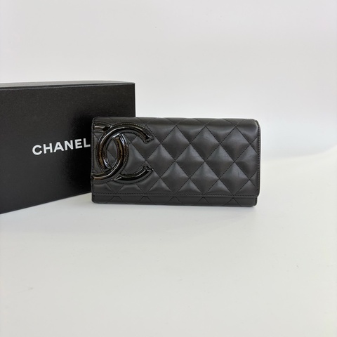 chanel/香奈兒 康鵬黑色二折長款錢包 經典菱格紋雙C壓紋設計 內里玫紅色 尺寸：19.5*10*2