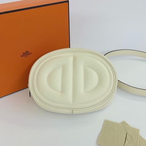 Hermes/愛馬仕 奶油白斜挎包 Roulis豬鼻子腰包 W刻