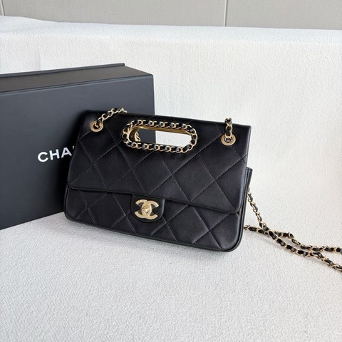 【威選精品】🖤 CHANEL 鏤空手柄 CF 鏈條包 黑金款 🖤
