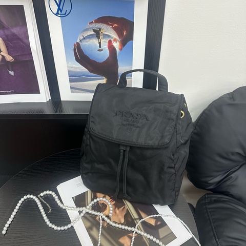 【赫蒂國際精品】 Prada 尼龍背包vintage 二手 中古
