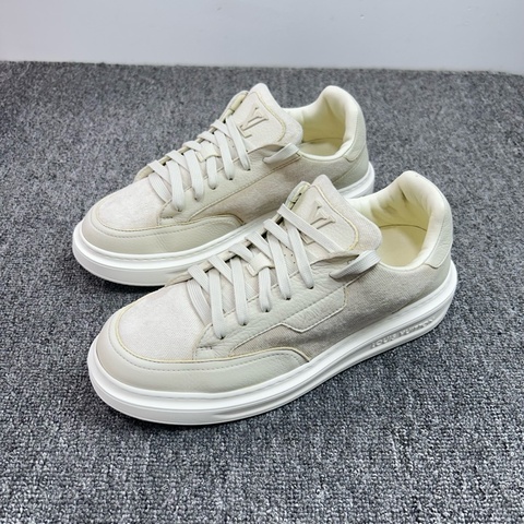 Louis Vuitton 路易威登 LV 米色比弗利休閒鞋 松糕鞋 尺碼：41碼 7碼
