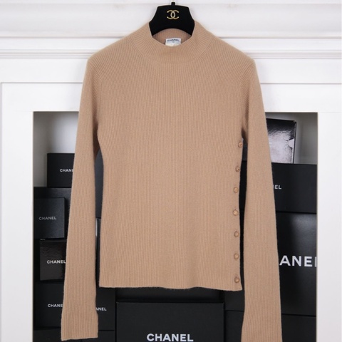 Chanel 96年燕麦色山羊绒侧边金扣滚边半高领针织套头毛衣上衣