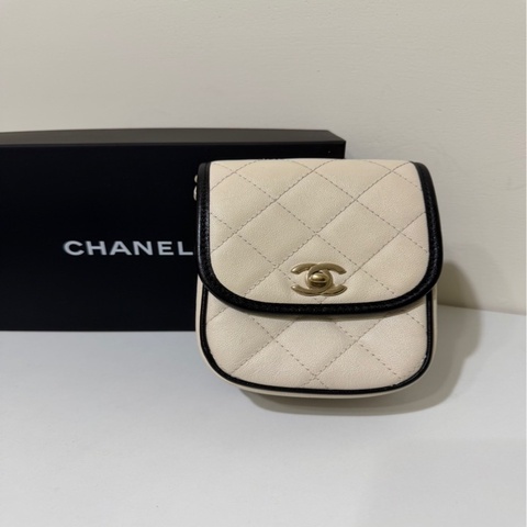 Chanel 香奈兒🖤 21s 熊貓🐼手機包 98新✨ 附件：盒子、防塵袋、保卡
