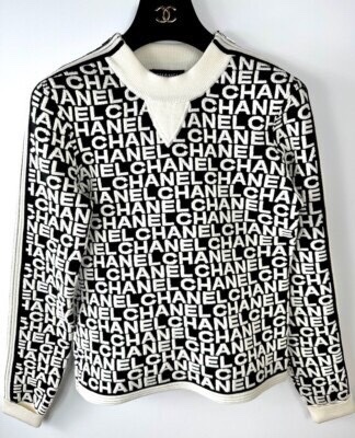 CHANEL Coco Neige 系列黑白字母針織衫全新40號香奈兒經典上衣Chanel Coco Nege White Black Word Logo Sweatshirt全新未拆標