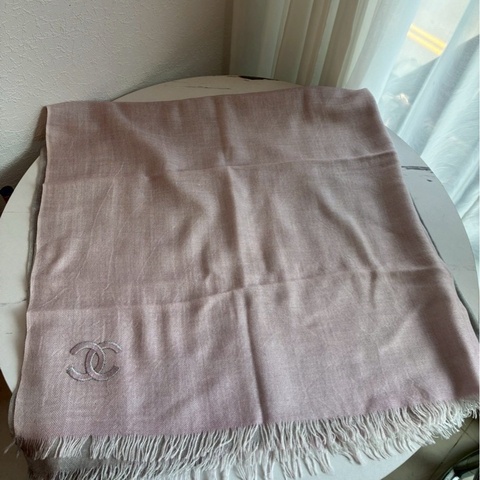 Chanel 粉/灰漸層披巾/圍巾🧣