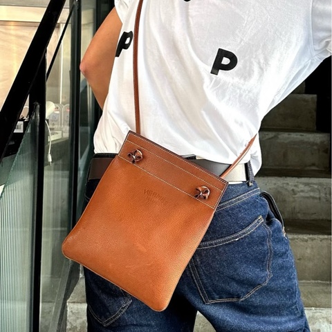 Hermès 愛馬仕🐎 金棕銀扣💗 全皮斜挎包 98新✨ 尺寸20*23 D刻