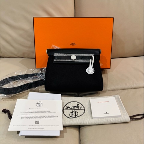 Hermes 愛馬仕 Mini Herbag 斜背包/黑銀款/G刻/全新全配