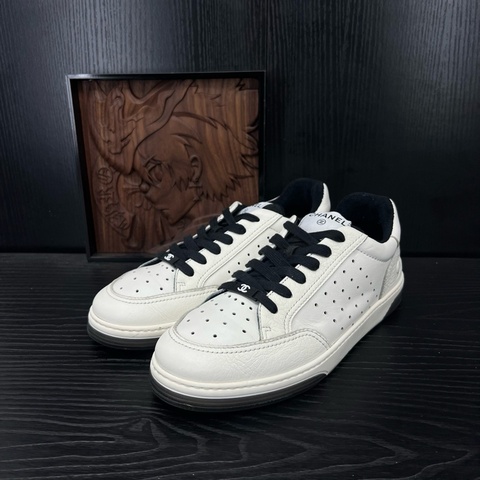Chanel 香奈兒 黑白板鞋 碼數 40 原盒