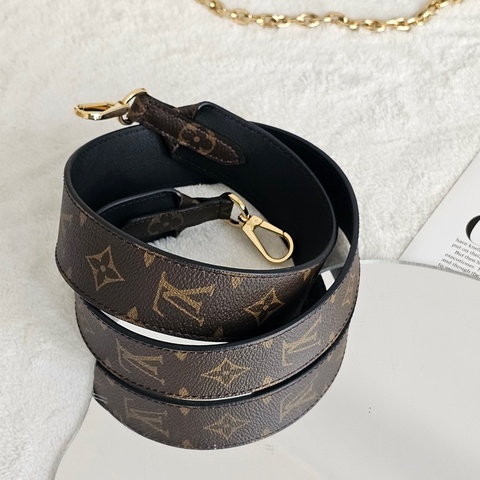 LV 老花寬版斜背帶