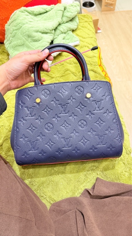 LOUIS VUITTON 蒙田牛皮壓紋 手提 側背包 藍