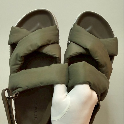 Hermes H軍綠色涼鞋