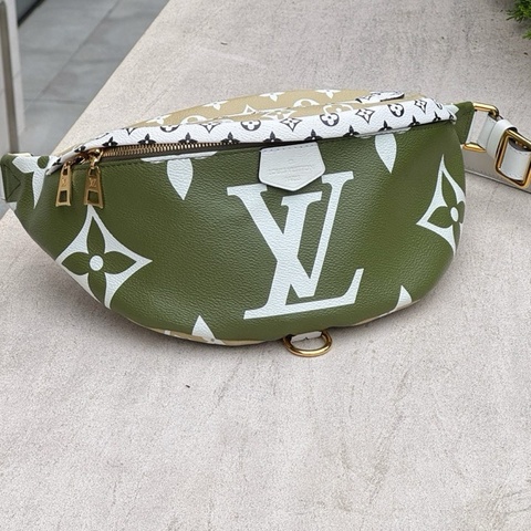Louis Vuitton 路易威登 bumbag綠拼色胸包 芯片款 無配件
