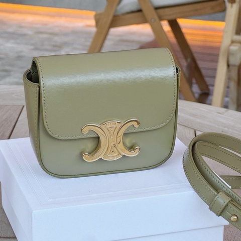 99新Celine/賽琳凱旋門綠色金扣腰包 配件：盒子 塵袋 肩帶