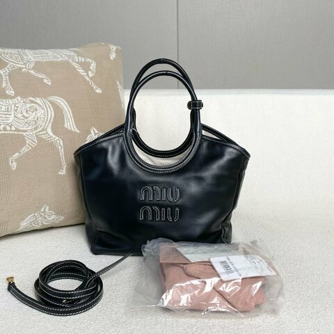 MiuMiu ivy菜籃子托特包 黑色外縫線 牛皮 23*18*12  99新配件塵袋 肩帶