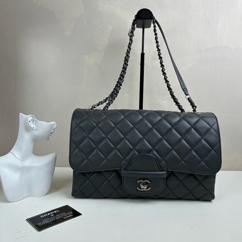 Chanel/香奈兒 cf jumbo 灰色銀扣鏈條包 單肩包 99新 尺寸30*18