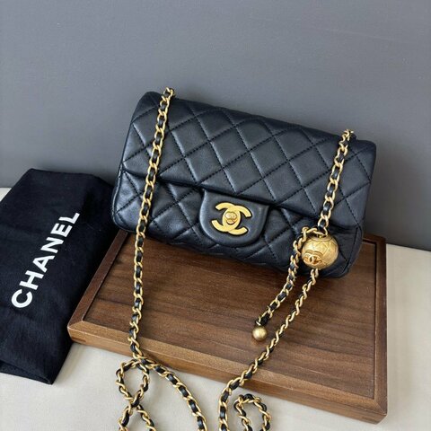 閒置新 香奈兒/Chanel 黑金羊皮金球大mini鏈條包