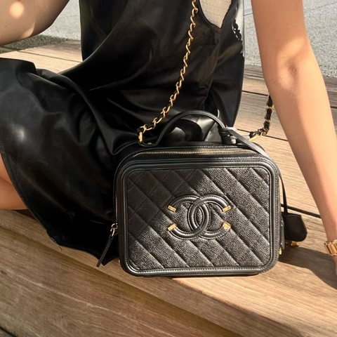 Chanel 香奈兒 黑色 荔枝皮 Vanity Case 化妝箱包 斜背包 金釦 相機包 中號 A93343