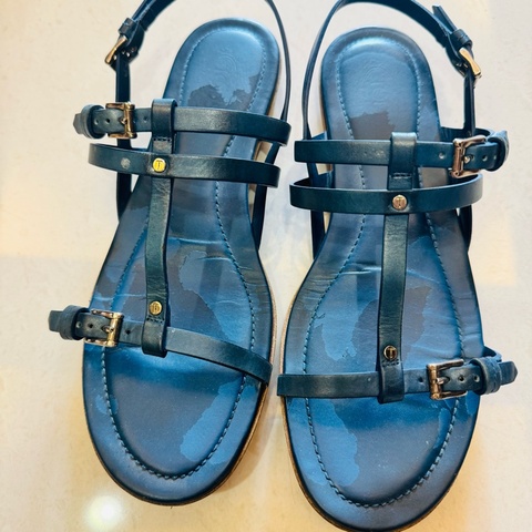 TOD'S 義大利製 經典黑藍色皮革多釦帶平底羅馬涼鞋/ T-Icon 金屬飾釦 Size 37 VIBRAM 黃金大底
