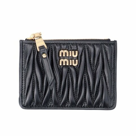 【MIU MIU】Matelasse 納帕軟皮 拉鍊 皮夾 短夾 卡夾 零錢包 黑色 5MC093