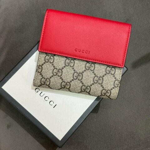 GUCCI 經典GG Supreme 紅皮革 釦式 雙面 10卡 短夾 410104
