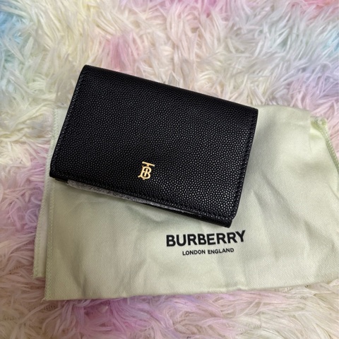 Burberry魚子醬真皮三折短夾