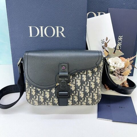 DIOR Oblique Saddle翻蓋郵差包
