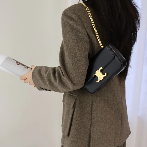 Celine賽琳🌼 黑金凱旋門鏈條法棍包🥖 99新✨ 尺寸21*12*5