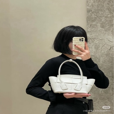 【威選精品】🤍 BOTTEGA VENETA Arco 白色迷你手提肩背斜背包