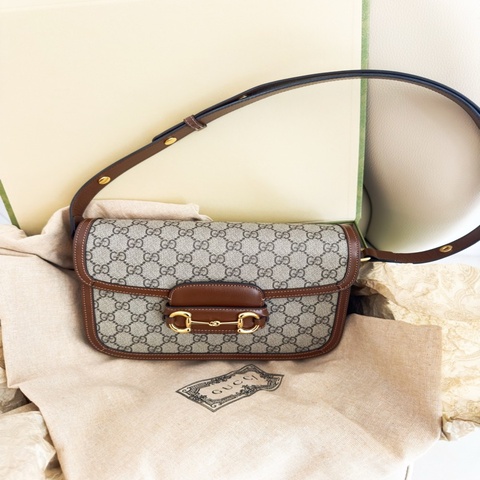 極新GUCCI Horsebit 1955 medium shoulder bag咖啡色1955系列中號斜背包
