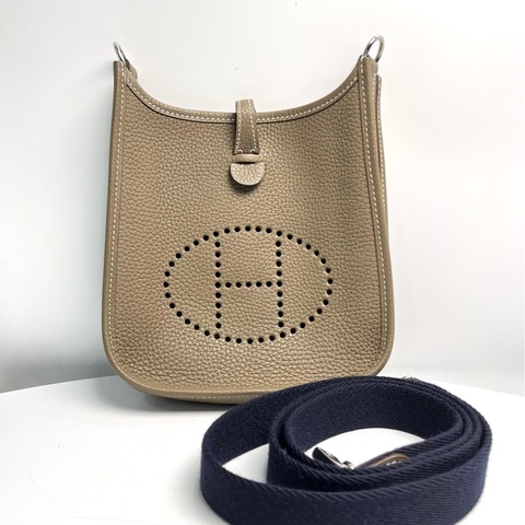 Hermes 愛馬仕 mini evelyne 伊芙琳 大象灰 銀扣 D刻 年份：19年