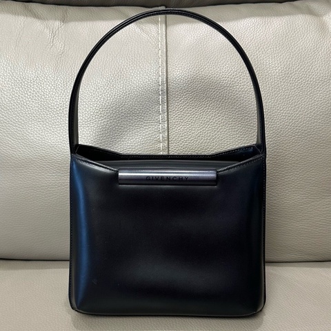 Givenchy紀梵希黑色box皮單肩包