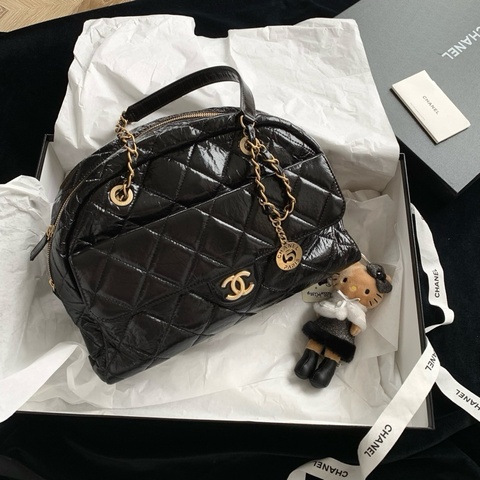香奈兒Chanel 23c黑金油蠟皮保齡球小號 單肩包斜挎包 芯片款 尺寸：34cm